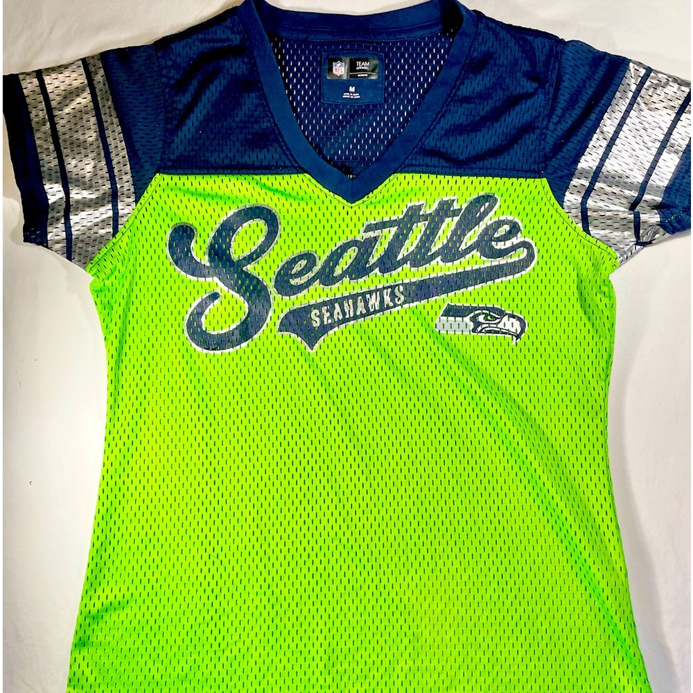 NFL Seahawks Women’s Jerseys Size Medium Silver Outline